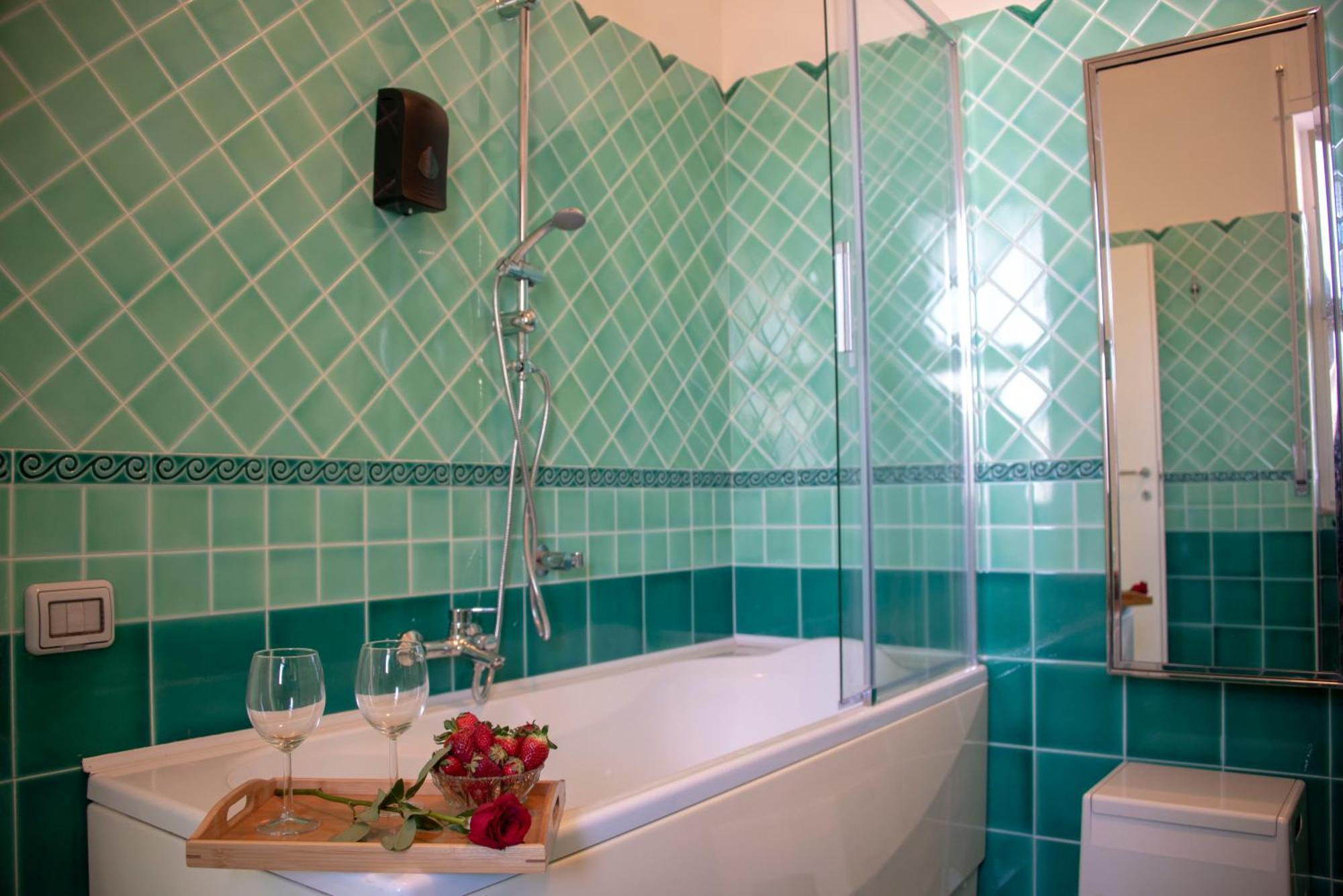 Reginella Guest House Salerno Ngoại thất bức ảnh
